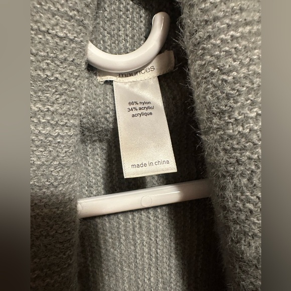 Maurices women’s sweater vest duster one size - Picture 3 of 3